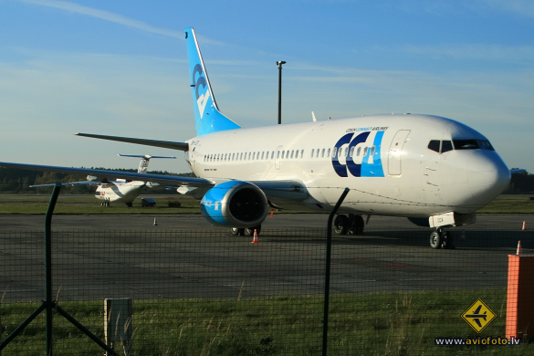 Boeing 737-31S