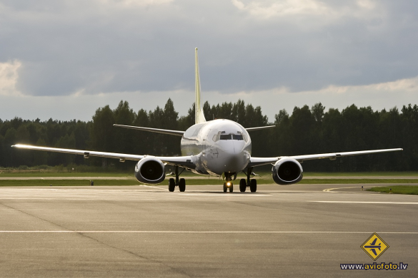 Boeing 737-500