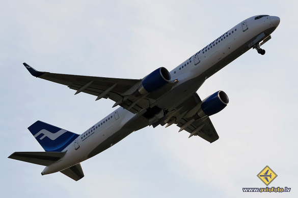 Boeing 757-2Q8