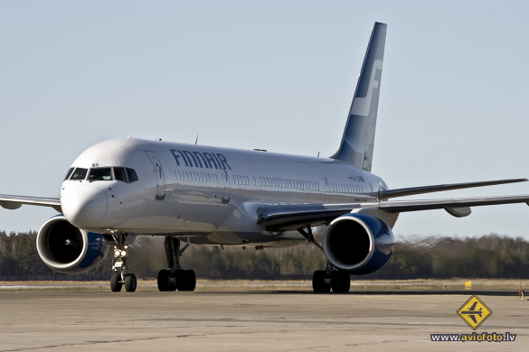 Boeing 757-2Q8