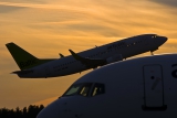 Boeing 737-33V