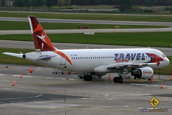 Airbus A320-211