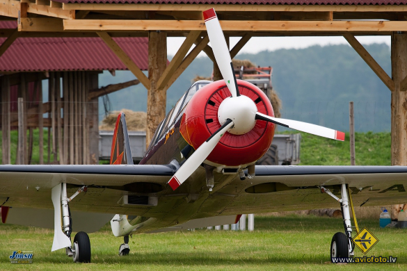 Yakovlev Yak-52TD