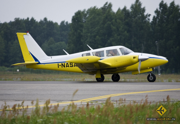 Piper PA-30-160 Twin Comanche C