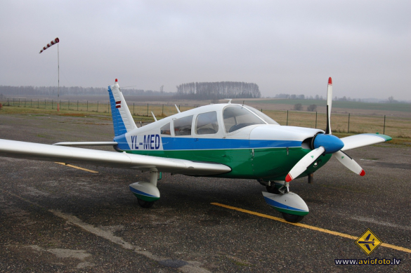 Piper PA-28-235