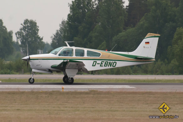 Beech F33A Bonanza