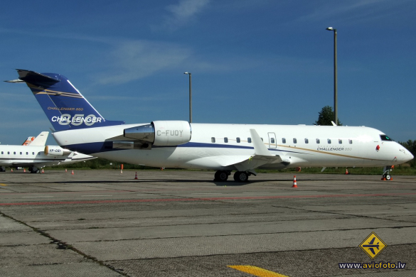 Bombardier Challenger 850 (CRJ-200SE/CL-600-2B19)