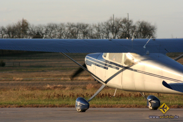 Cessna 140