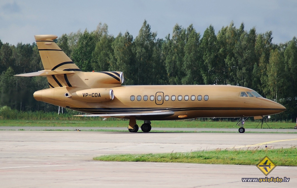 Dassault Falcon 900B