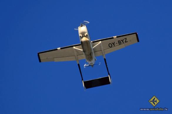 Reims F337F Super Skymaster