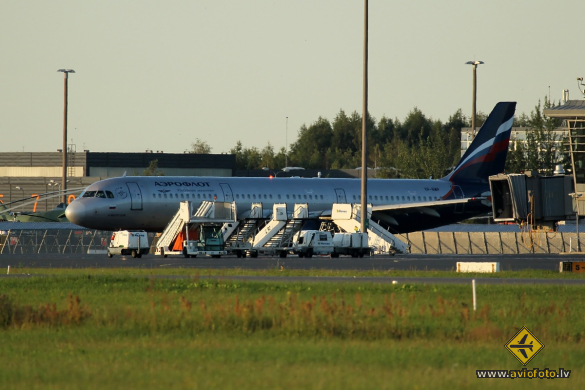 Airbus A321-211
