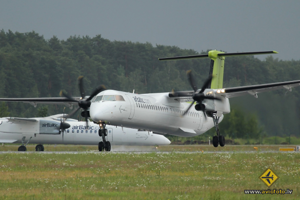 Bombardier DHC-8-402 Q400