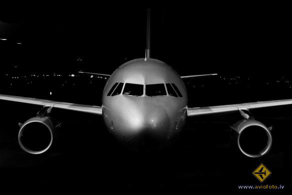 Airbus A320-214