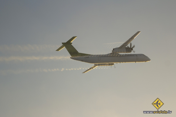 Bombardier DHC-8-402 Q400