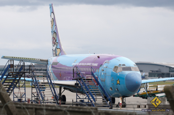 Boeing 737-204/Adv