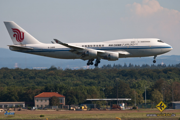 Boeing 747-4J6(BCF)