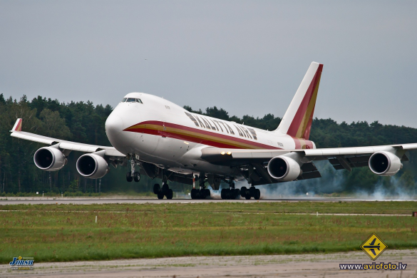 Boeing 747-4HQF/ER