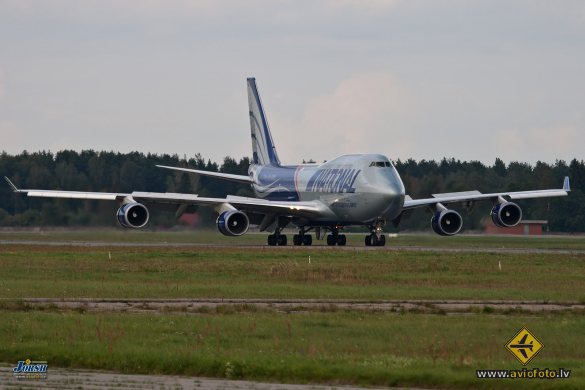 Boeing 747-428M(BCF)
