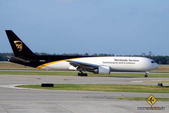 Boeing 767-34AF