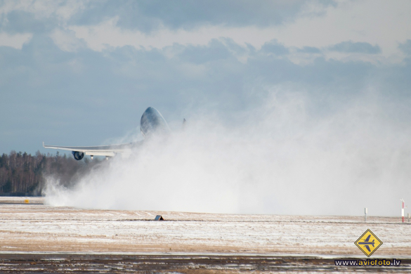 Boeing 747-428M(BCF)