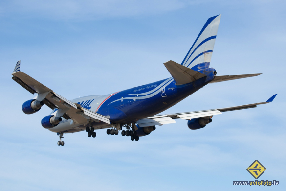 Boeing 747-428M(BCF)
