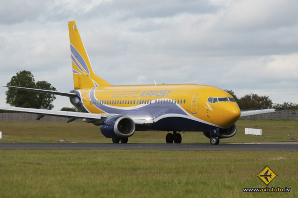 Boeing 737-31S