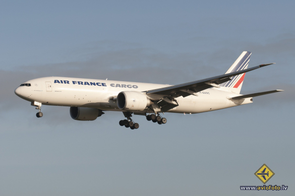 Boeing 777-F28