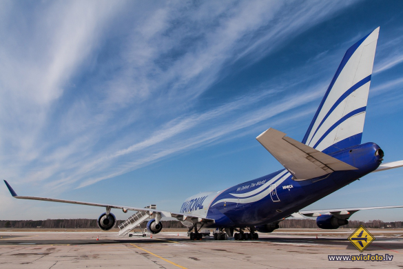 Boeing 747-428M(BCF)