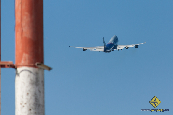 Boeing 747-428M(BCF)