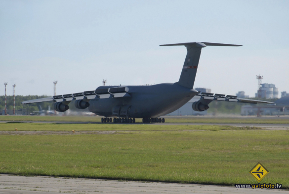 Lockheed C-5A Galaxy (L-500)