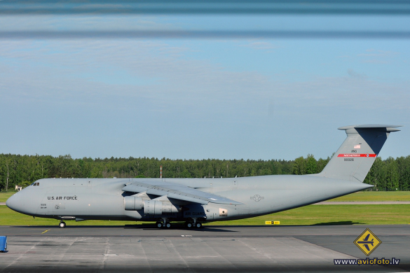 Lockheed C-5A Galaxy (L-500)