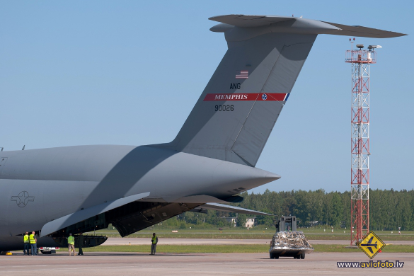 Lockheed C-5A Galaxy (L-500)