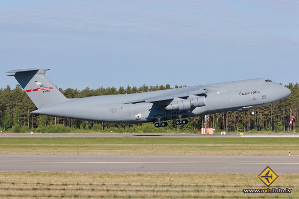 Lockheed C-5A Galaxy (L-500)