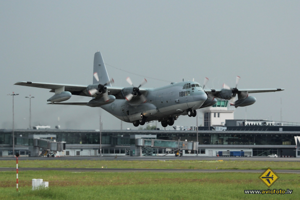 Lockheed KC-130T Hercules (L-382)