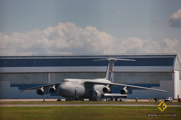 Lockheed C-5A Galaxy (L-500)