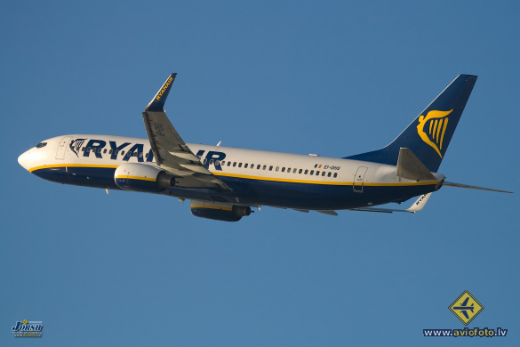 Boeing 737-8AS