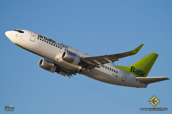 Boeing 737-36Q