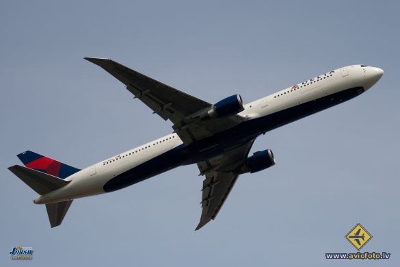 Boeing 767-432/ER