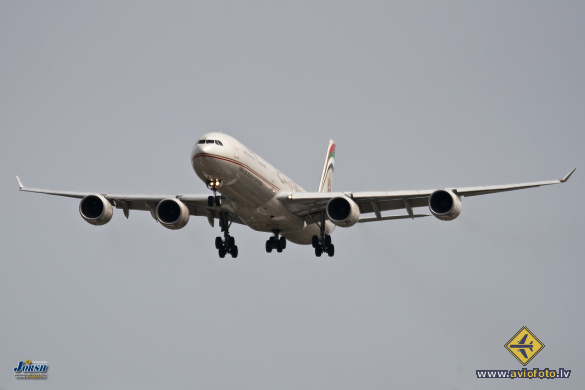 Airbus A340-642