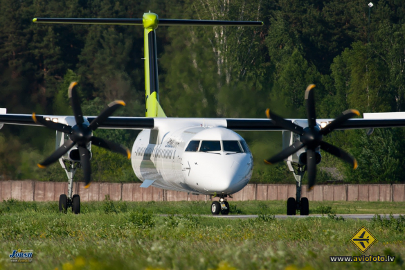 Bombardier DHC-8-402 Q400