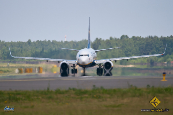 Boeing 737-8AS