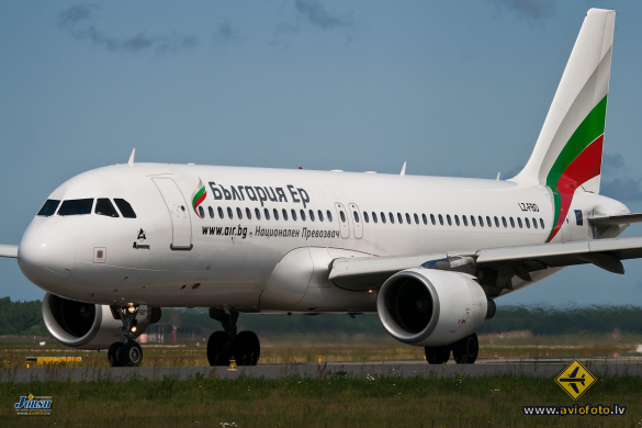 Airbus A320-214
