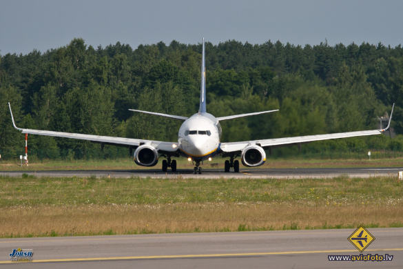 Boeing 737-8AS