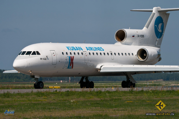 Yakovlev Yak-42D