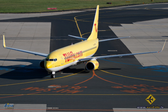 Boeing 737-8K5