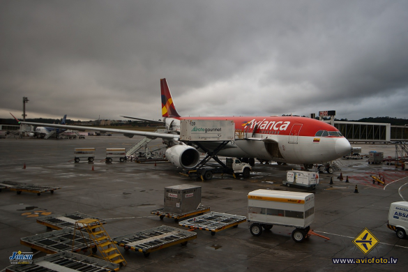 Airbus A330-243