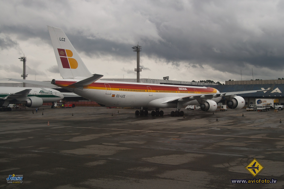 Airbus A340-642