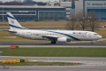 Boeing 737-858