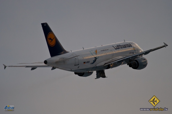 Airbus A319-114