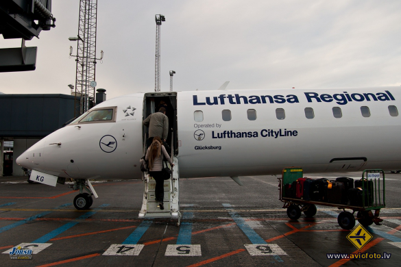 Bombardier CRJ-900LR (CL-600-2D24)
